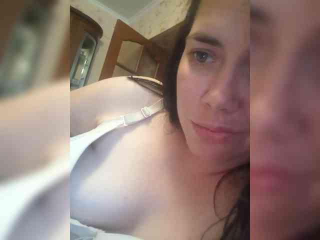 Naturally_Mom webcam