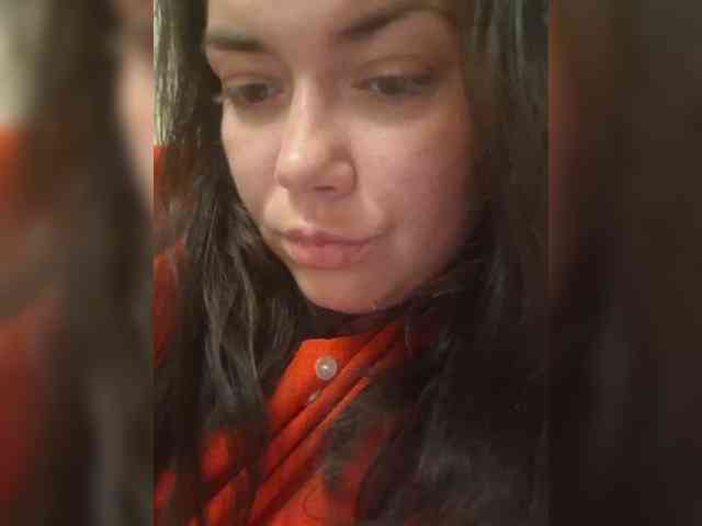 Naturally_Mom webcam