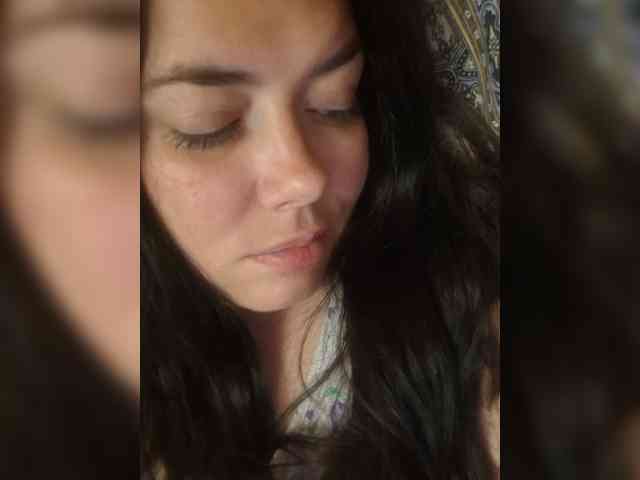 Naturally_Mom webcam