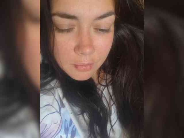 Naturally_Mom webcam