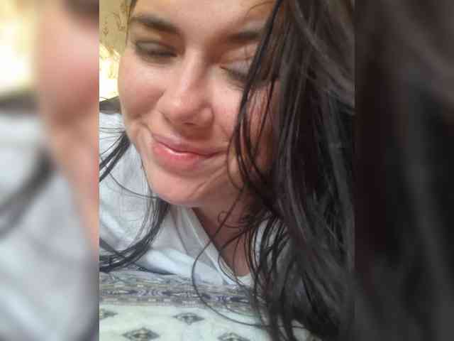 Naturally_Mom webcam