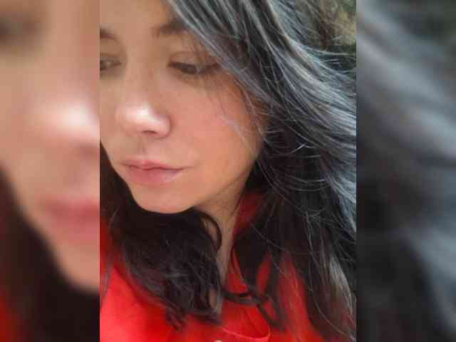 Naturally_Mom webcam