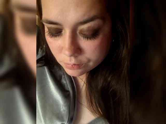 Naturally_Mom webcam