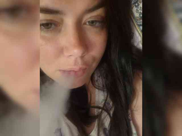 Naturally_Mom webcam