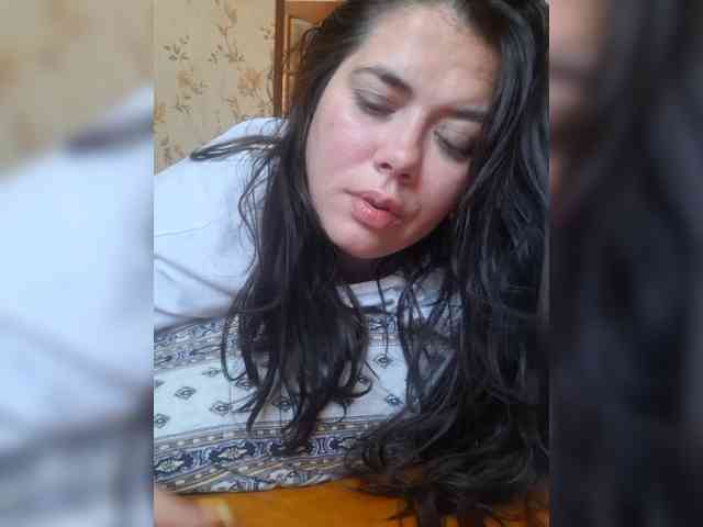 Naturally_Mom webcam