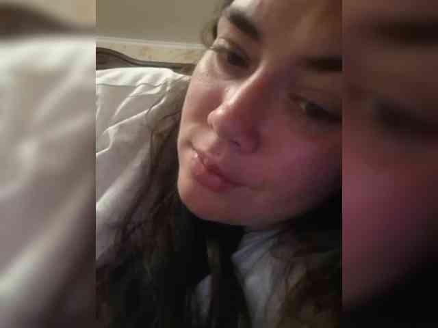 Naturally_Mom webcam
