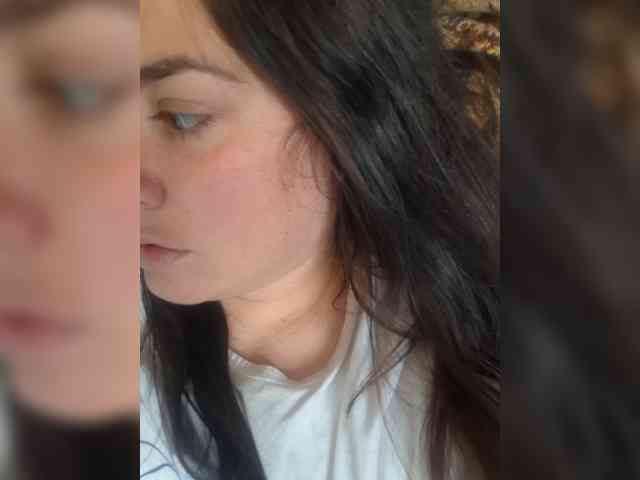 Naturally_Mom webcam