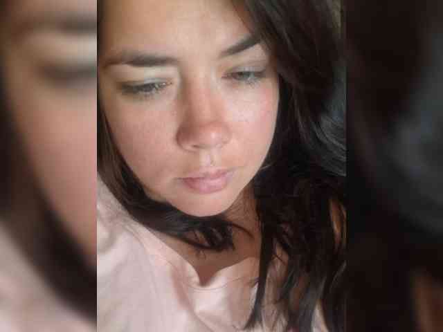 Naturally_Mom webcam