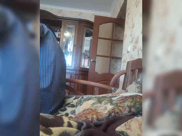 Naturally_Mom webcam
