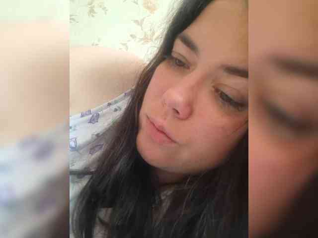 Naturally_Mom webcam