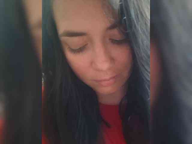 Naturally_Mom webcam