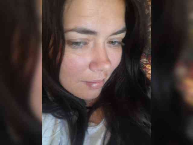 Naturally_Mom webcam