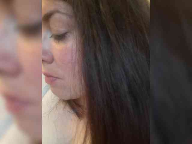 Naturally_Mom webcam