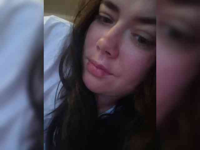 Naturally_Mom webcam