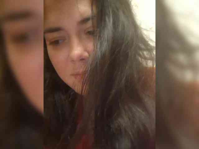 Naturally_Mom webcam