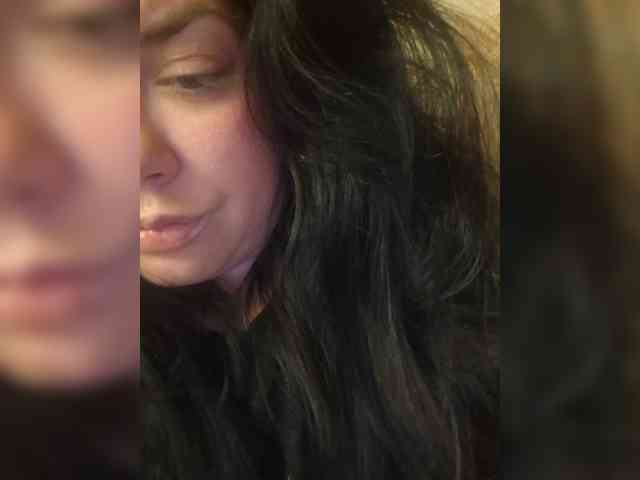 Naturally_Mom webcam