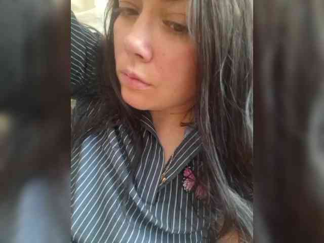 Naturally_Mom webcam