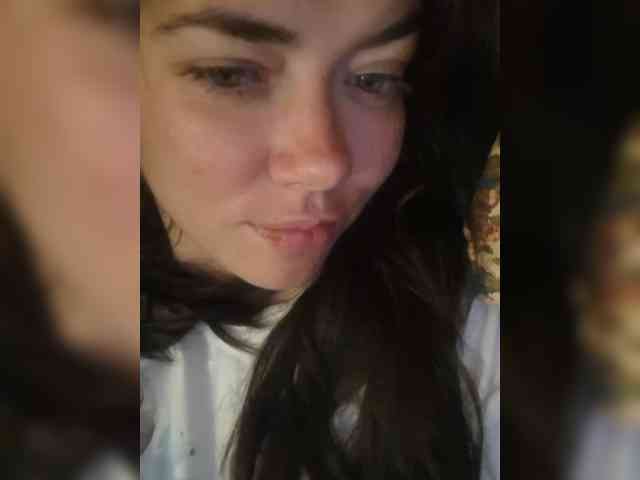 Model: Naturally_Mom
