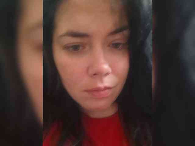 Naturally_Mom webcam