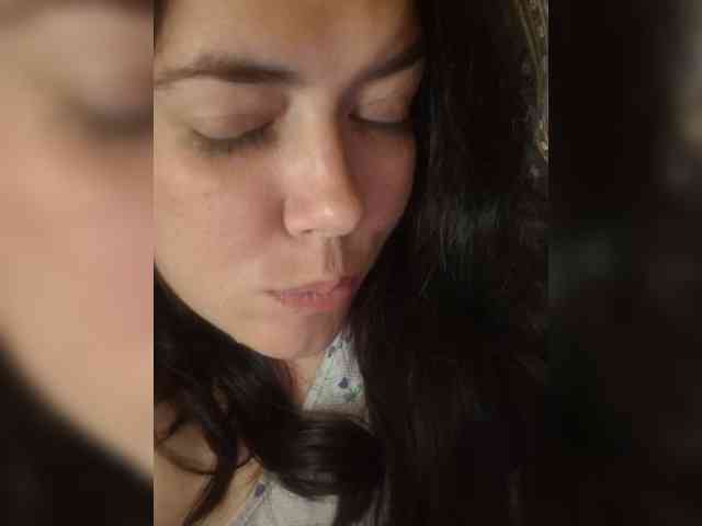 Naturally_Mom webcam
