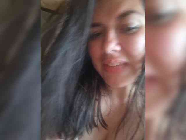 Naturally_Mom webcam