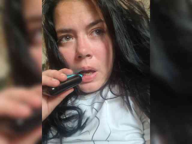 Naturally_Mom webcam