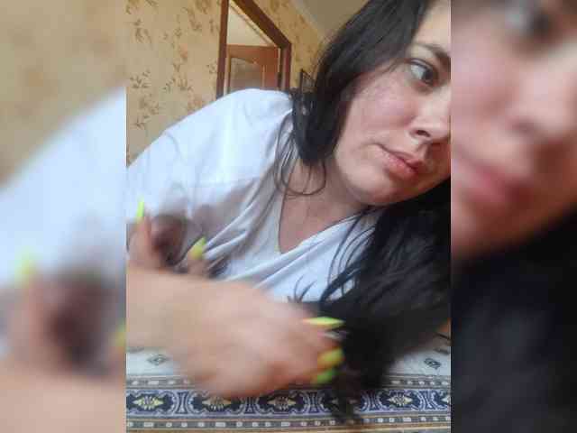 Naturally_Mom webcam