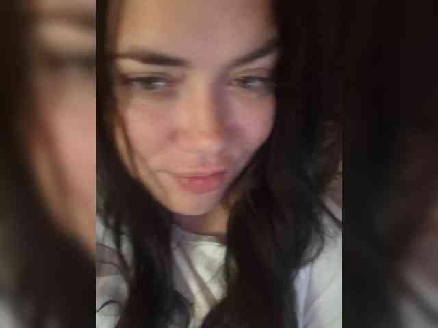 Naturally_Mom webcam