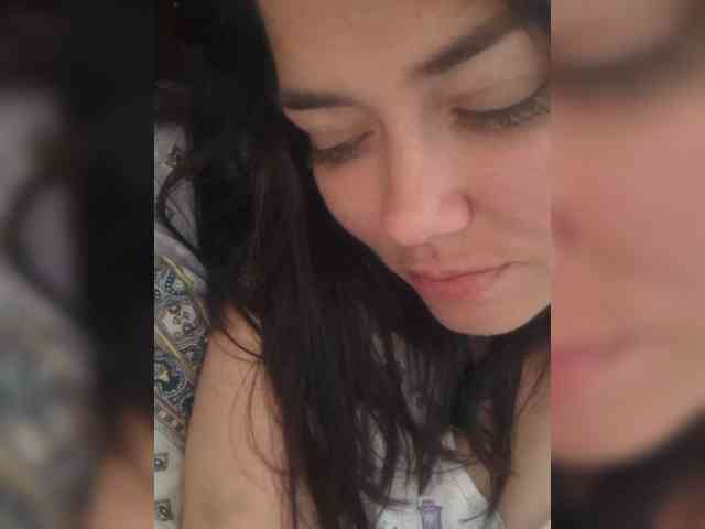 Naturally_Mom webcam