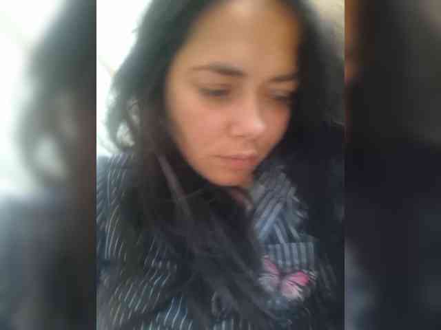 Naturally_Mom webcam