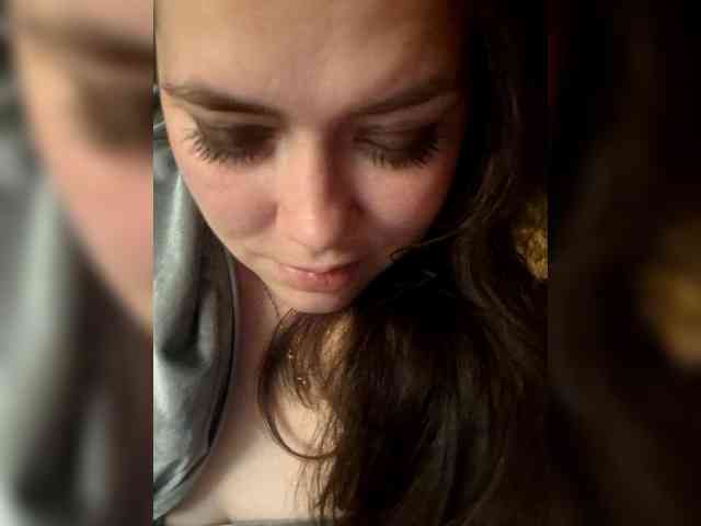 Naturally_Mom webcam