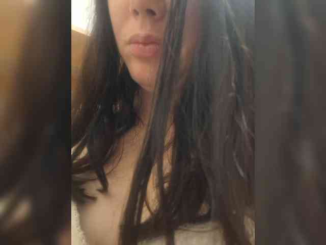 Naturally_Mom webcam