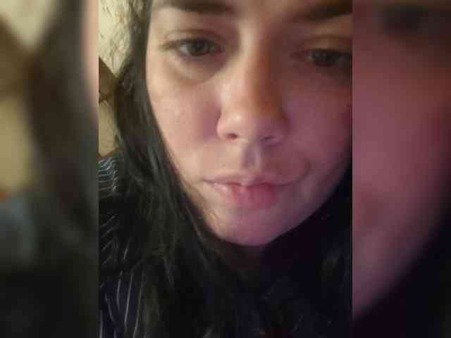 Naturally_Mom webcam