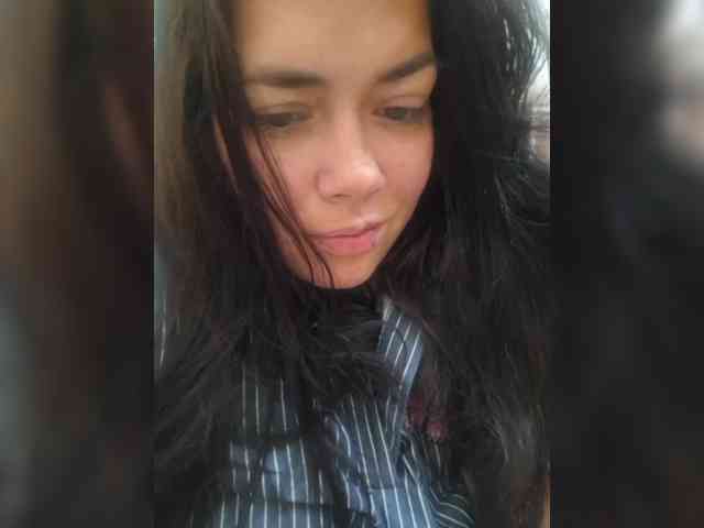 Naturally_Mom webcam