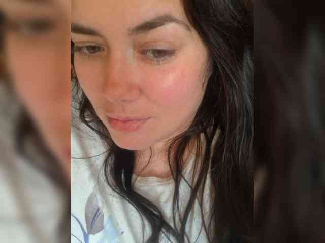 Naturally_Mom webcam