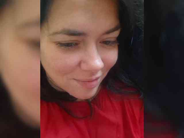 Naturally_Mom webcam