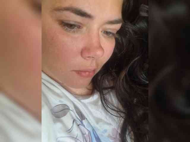 Naturally_Mom webcam