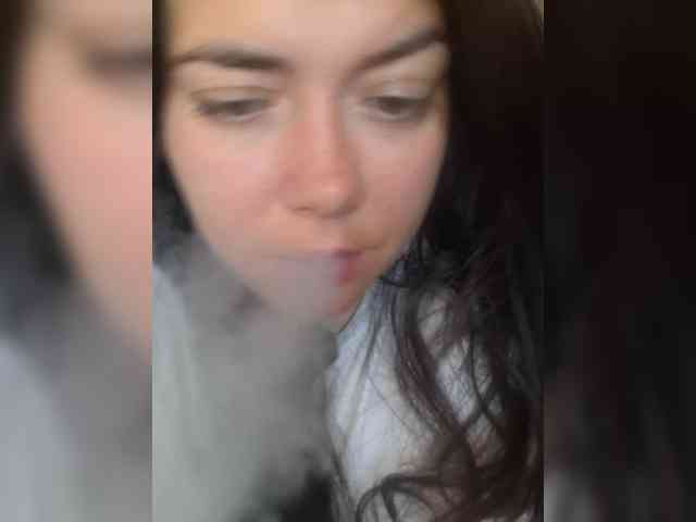 Naturally_Mom webcam