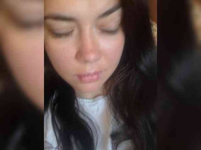 Naturally_Mom webcam