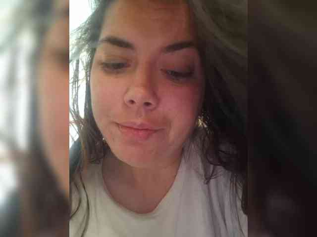Naturally_Mom webcam