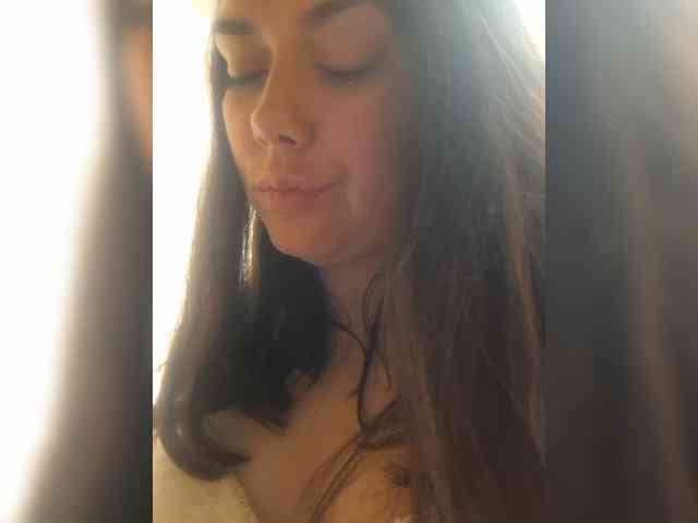 Naturally_Mom webcam