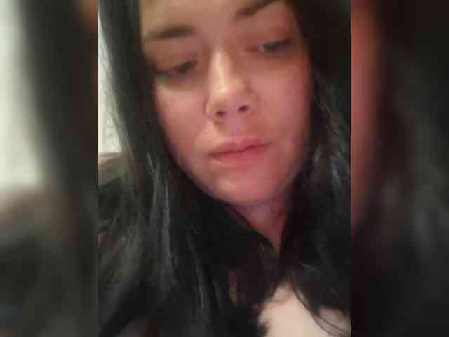 Naturally_Mom webcam