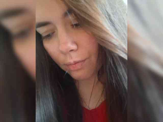 Naturally_Mom webcam