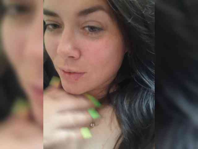 Naturally_Mom webcam