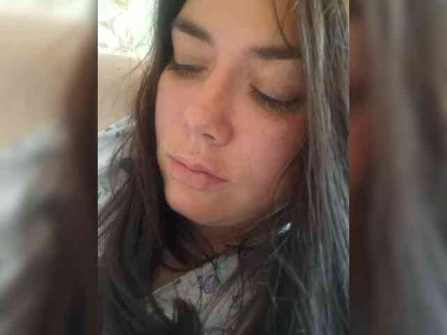 Naturally_Mom webcam