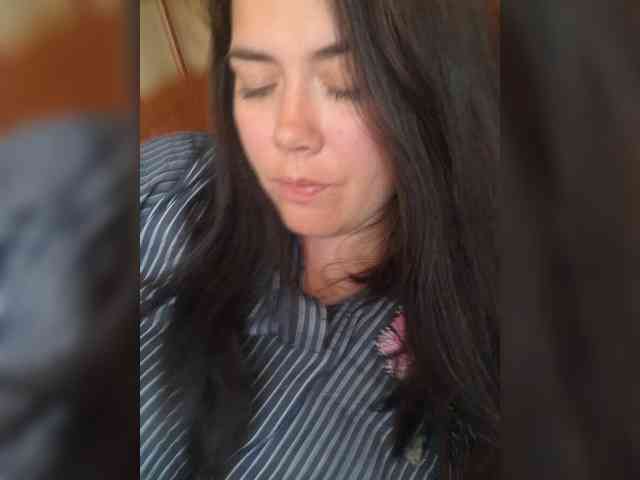 Naturally_Mom webcam