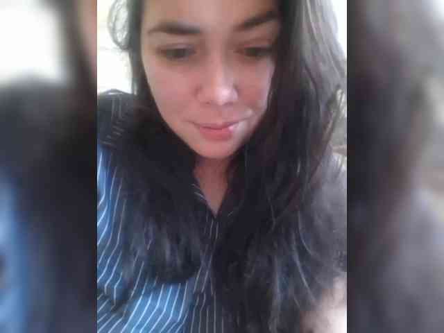 Naturally_Mom webcam