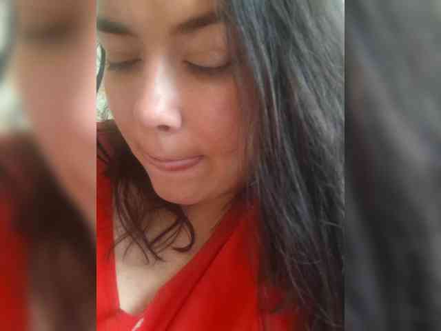 Naturally_Mom webcam