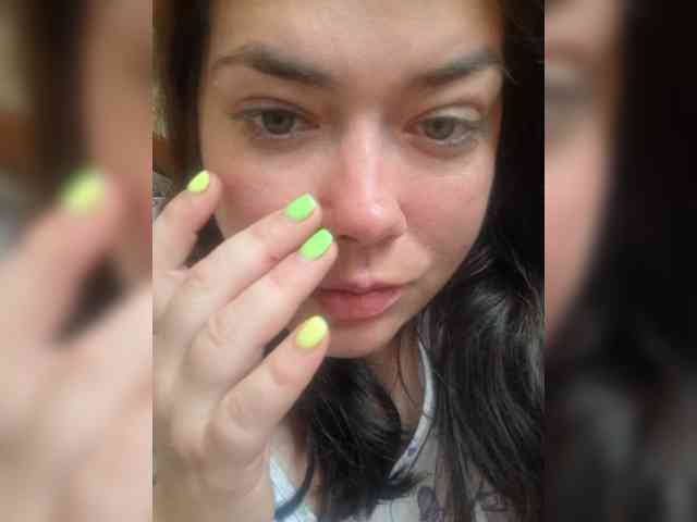 Naturally_Mom webcam