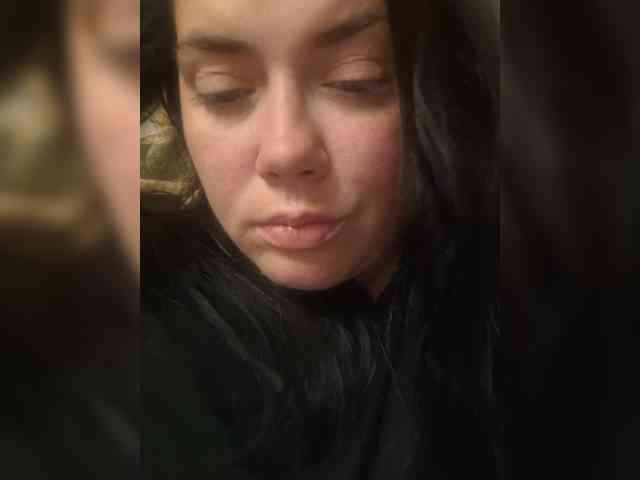 Naturally_Mom webcam